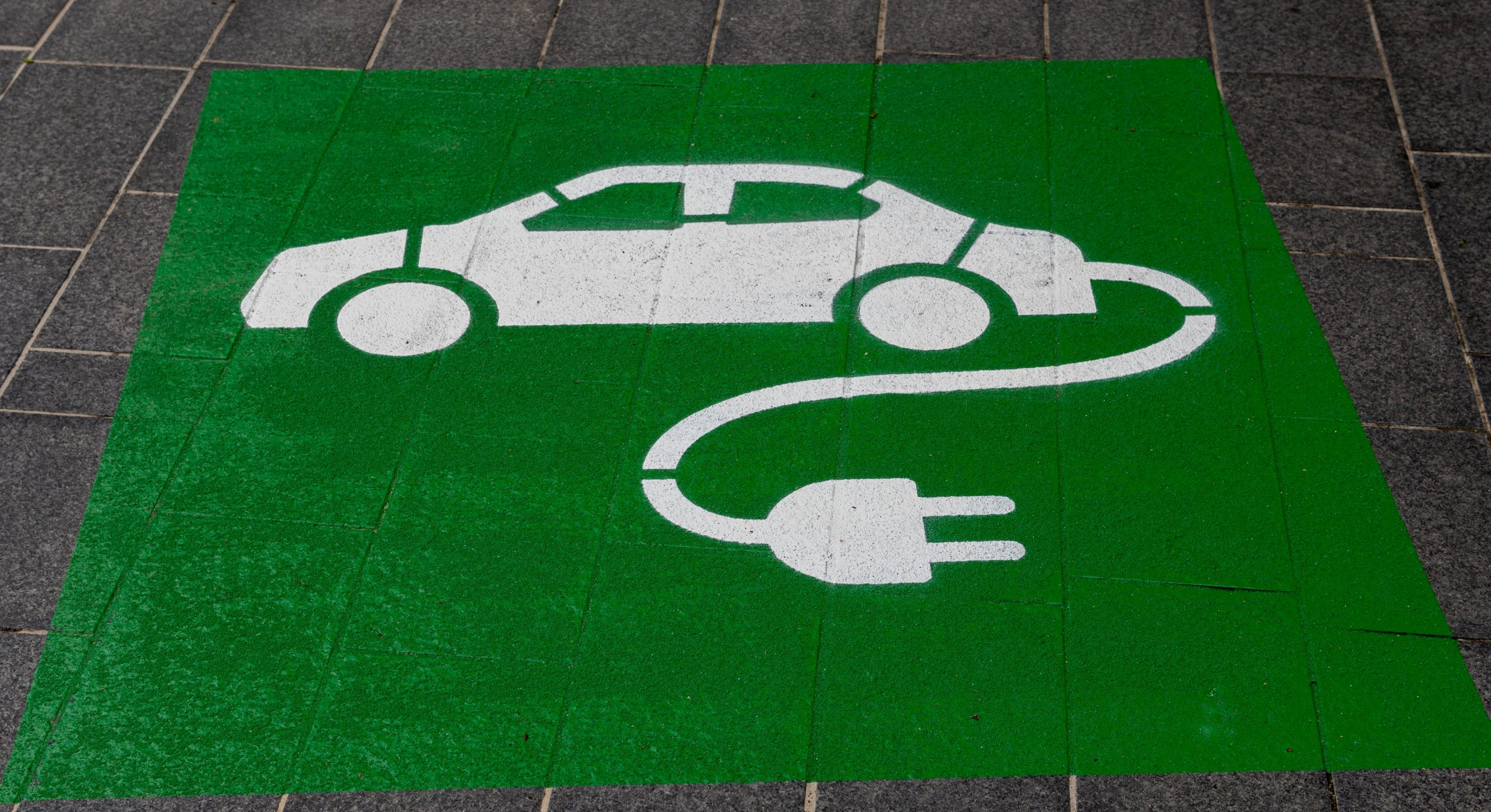 The benefits of EV charging for businesses that shouldn’t be ignored 